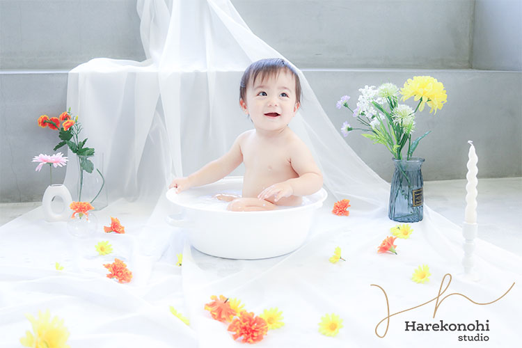 ハレこの日スタジオ　ミルクバス　ベビーフォト　ベビー撮影　ベビー　赤ちゃん　可愛い　男の子　女の子　花　レース　小物　愛知　